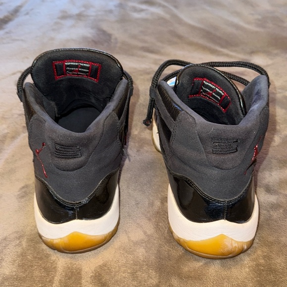 Jordan 11 - Picture 3 of 12